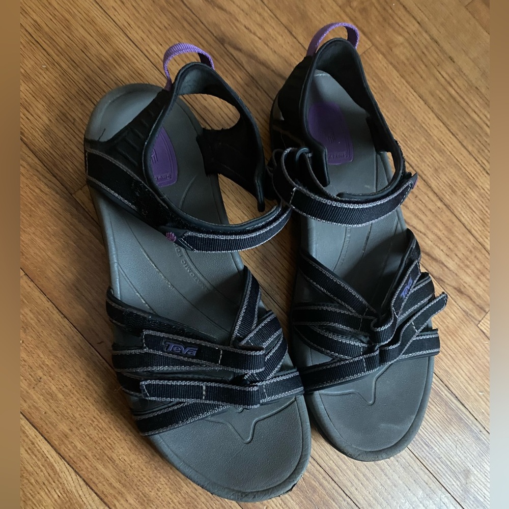 Teva Women's Black Purple 11 waterproof Sandals adjustable Gorpcore activewear